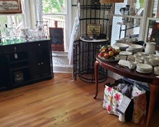 China, tables, server, kitchenware, glassware