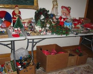 tables of vintage Christmas