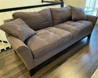 $200 - Grey Two Tufted Loose Cushion Couch w/zip covers for easy cleaning JR93-24                                                                        Great updated traditional style with its tufted seat cushions.  Covers are removeable for cleaning!             82" x 44" x 37"H