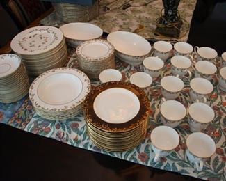 Lenox Golden Bough dish set