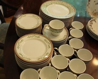 Mikasa "Holiday Traditions" dish set