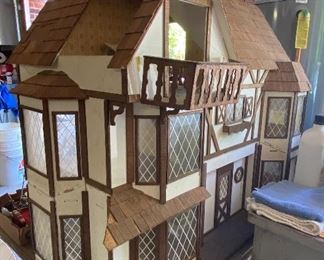 Large Nice Ornate Dollhouse with Furniture