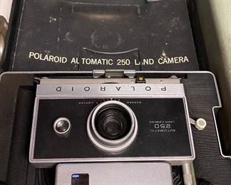 Polaroid 250 Land Camera