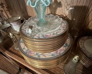 Noritake China, Hobnail Ruffle Vase