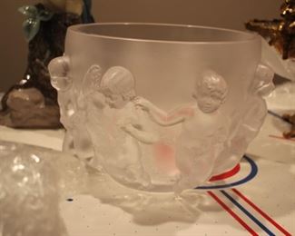 Lalique cherub "Luxembourg" bowl