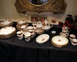 Royal Albert Old Country Roses dish set