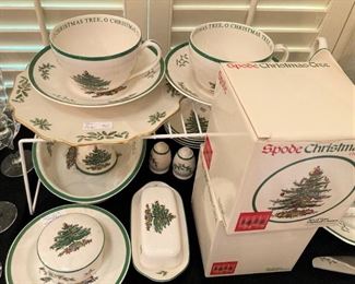 More pieces of Spode "Christmas Tree"