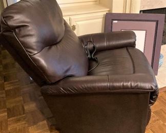 Extra nice leather vibrating  Lazy Boy recliner