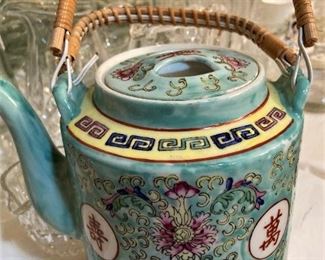 Asian teapot - (no lid))