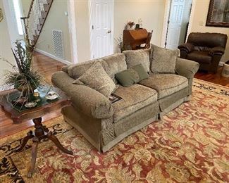 Very nice traditional sofa