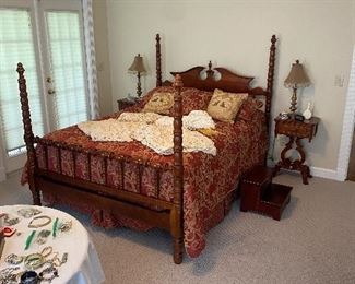 Super nice QUEEN size Lillian Russell bedroom suite