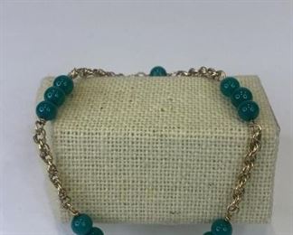 K038 14Kt Gold And Green Bead Bracelet