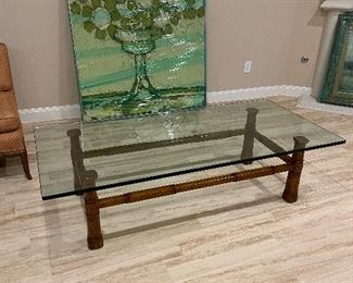 Glass coffee table 