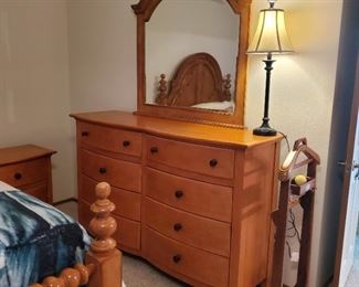Mirrored Dresser (Bed Set)