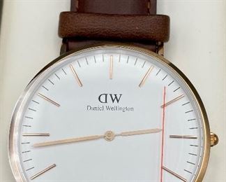 Lot 8795  $50.00.  Brand New Daniel Wellington Men's Watch with Genuine Leather Watch Band.  Comes in Presentation Box with Tags. Classic St. Mawes  0106DW