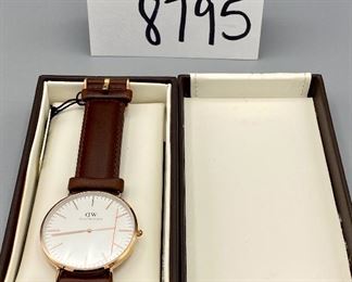Lot 8795  $50.00.  Brand New Daniel Wellington Men's Watch with Genuine Leather Watch Band.  Comes in Presentation Box with Tags. Classic St. Mawes  0106DW