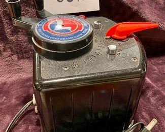 Lot 8873. $85.00  Vintage Lionel Trainmaster Type KW Transformer.  115 Volts, 60 CyclesCycles and 190 Watts