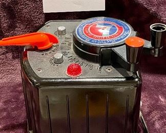 Lot 8873. $85.00  Vintage Lionel Trainmaster Type KW Transformer.  115 Volts, 60 CyclesCycles and 190 Watts