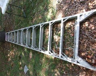 12ft step ladder brand name worn off works properly