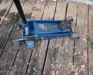 3 ton floor jack