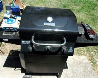 https://graydogantiques.hibid.com/lot/121357112/american-gourmet-by-chari-broil-grill-with-tank/