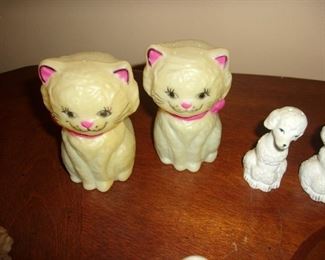Vintage plastic cat S/P shakers