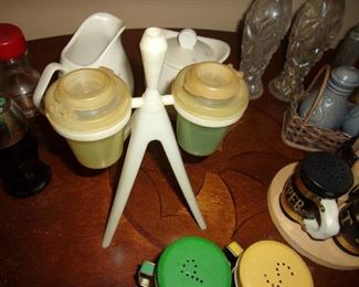 Tupperware S/P shakers