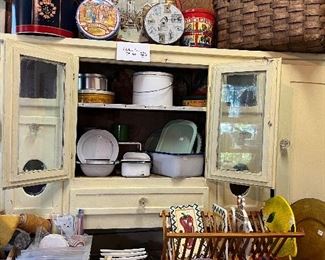 Enamelware & kitchen gadgets