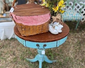 Vintage Picnic basket 