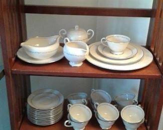 FLINT RIDGE CHINA SET
MADE IN CALIFORNIA
BON-LITE PATTERN
DISCOUNTED TO $100 FOR THE SET
