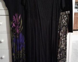 LADIES LONG DRESSES, SIZE XL -PLUS
