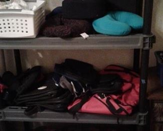 TRAVEL BAGS, PILLOWS AND ACCESSORIES