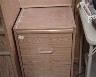 2 DRAWER FILING CABINET