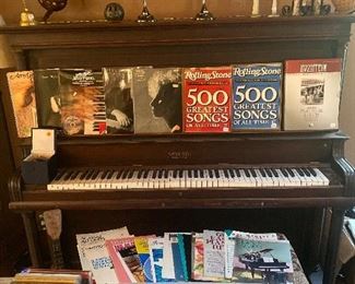 Vintage piano & Loads of CD’s