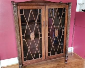 Very nice book/ display case