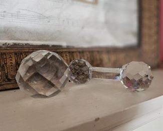 Glass paper weights