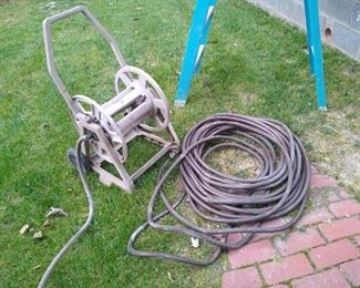 Hose reel and garden hose