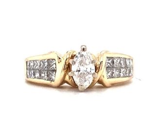 USD2500 Appraised 14K Yellow Gold Cocktail Ring