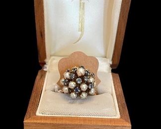 14k YG Pearl and sapphire ring