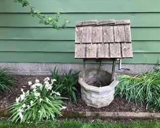 Garden wishing well!