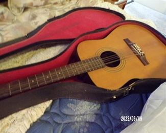 12 string Prestige guitar w/case
