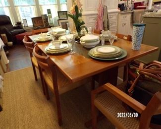 dining table w/tile top & 2 leaves