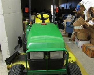 John Deere 2210 Compact Tractor