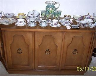 Buffet, Victorian H.P. water set, assorted china dishes with violets, crock