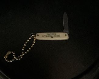 Pioneer Hybrid Corn mini knife 