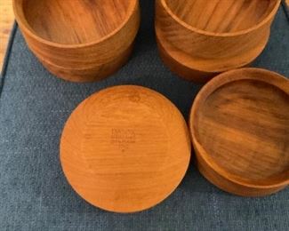 Dansk salad bowls.  There are 6 