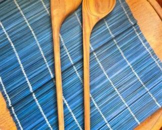 Unmarked salad servers 