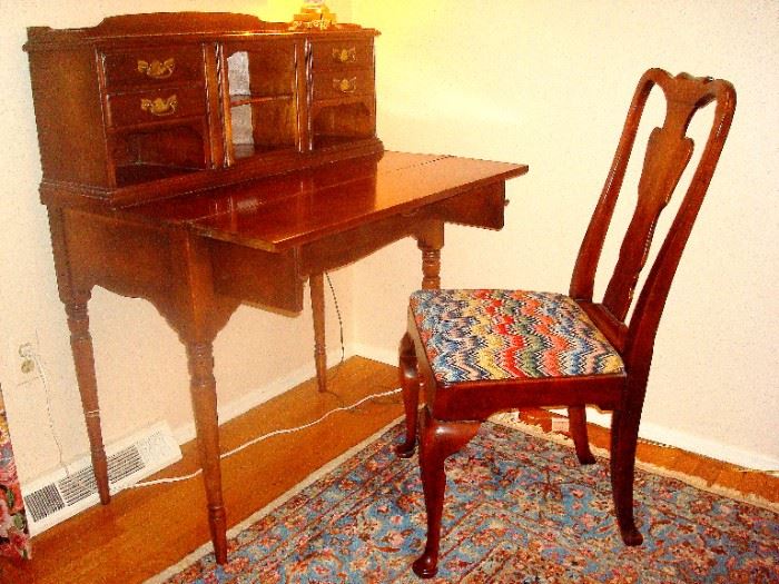 Cherry Statton Americana lady's desk and chair.