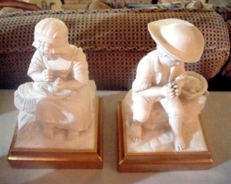 Pair rare Mottahedeh Italy figurines.
