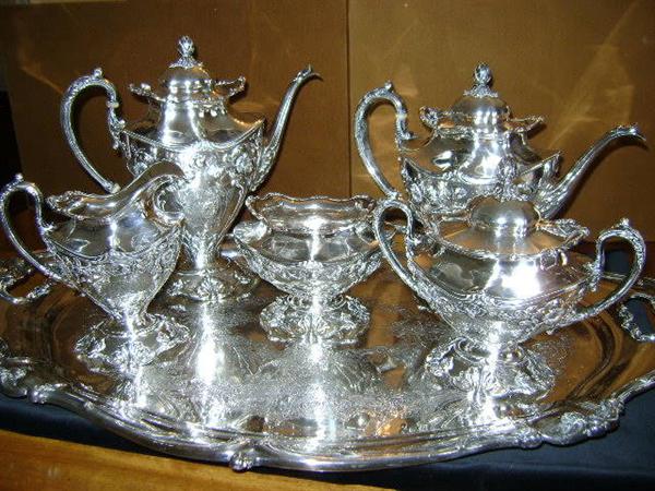 Reed & Barton sterling silver tea/coffee service, dated 1905. Includes 27" Gorham tray. Stunning!